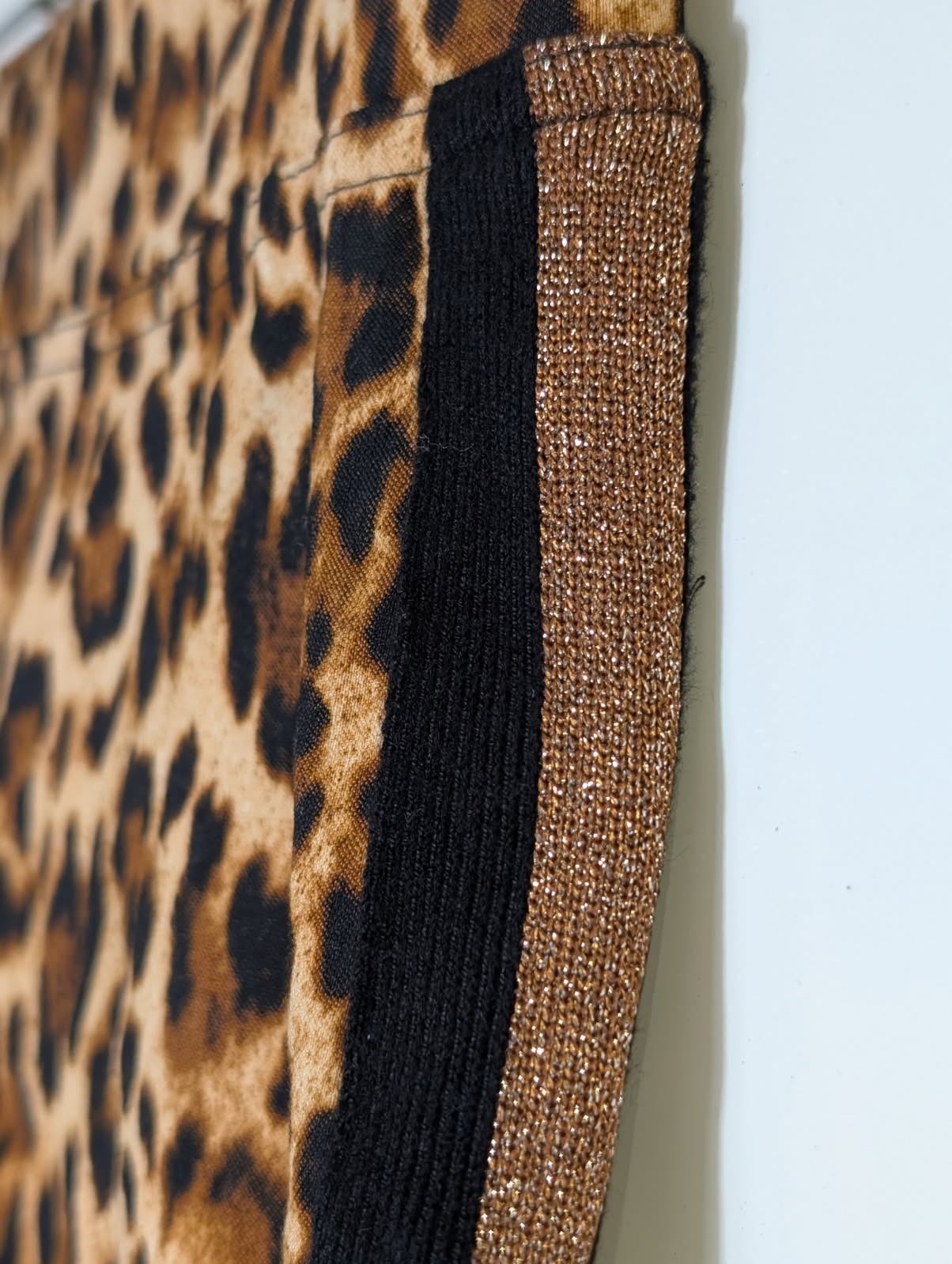 Joseph Ribkoff Leopard Print Pants - Side Stripe Detail US 6 - Image 5