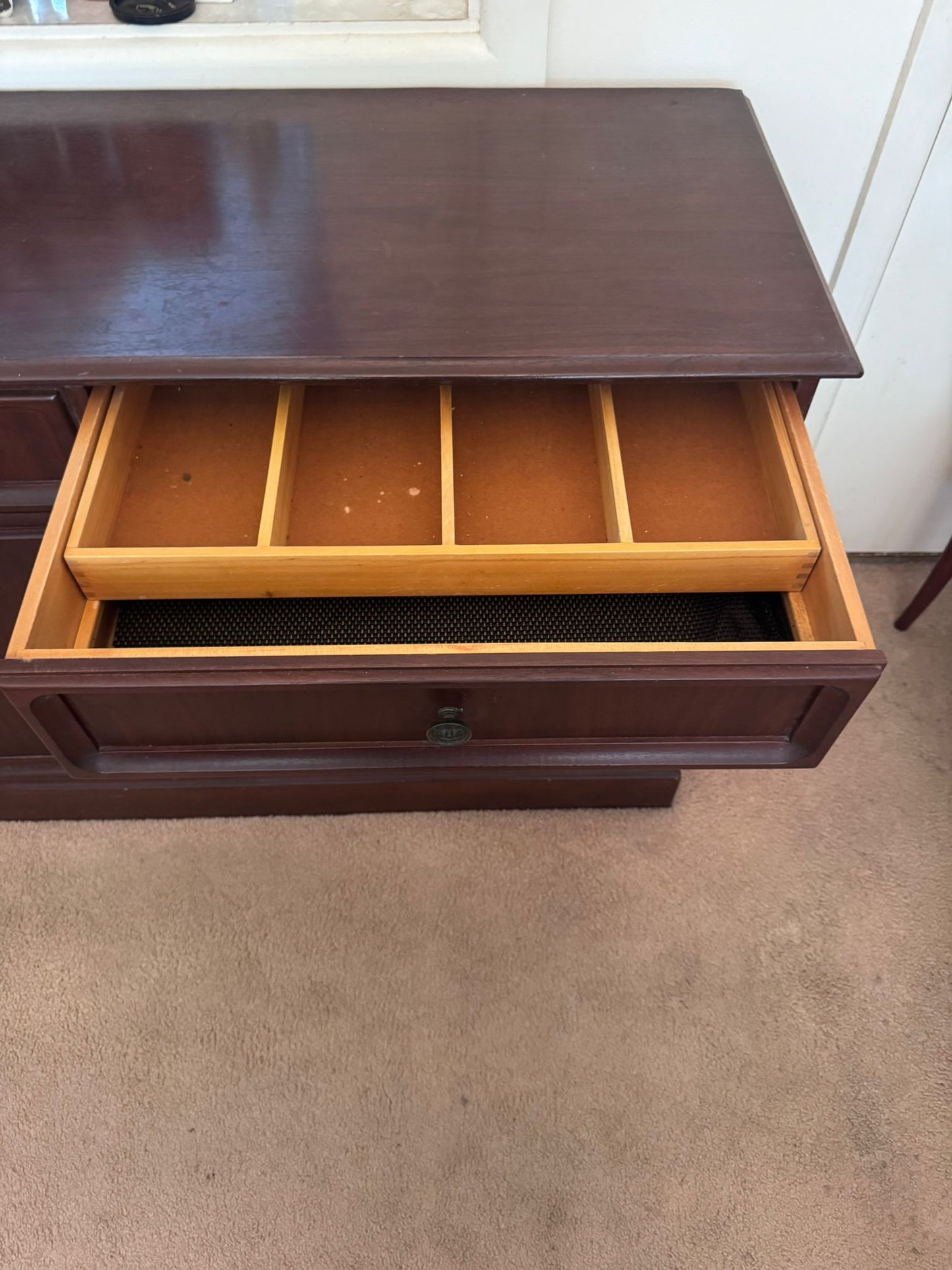Vintage Walnut Buffet Sideboard 1972 Mid Century Restored By Parker  - Image 5