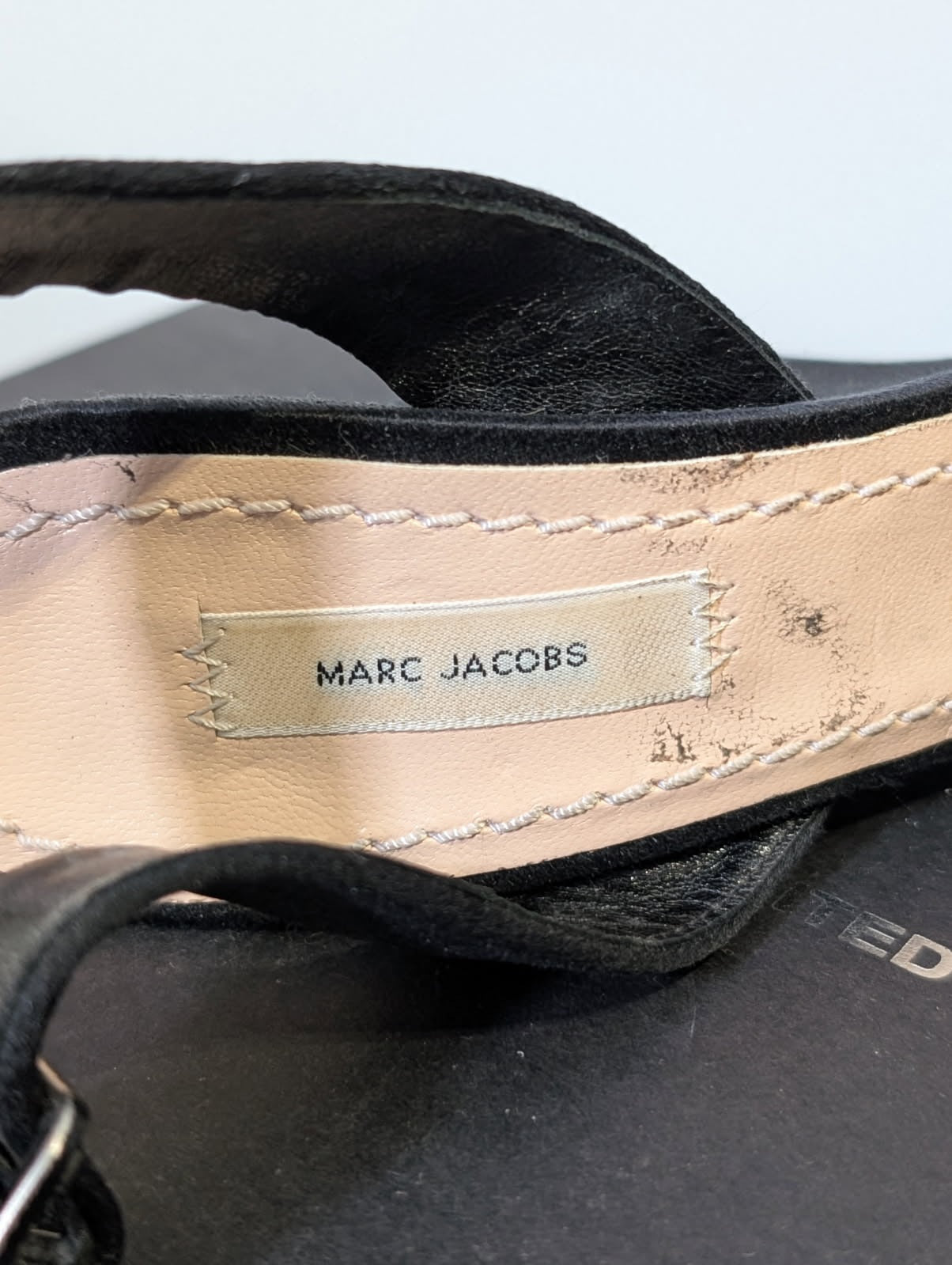 Marc Jacobs Black Suede Chain Detail Wedge Sandals - EU 38 - Image 5