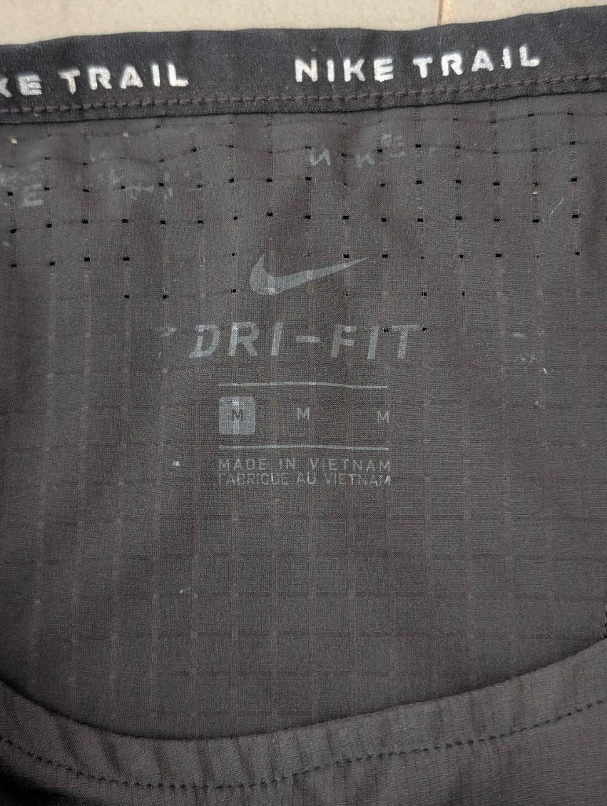 Nike Trail Running T-Shirt - Men's Size Medium Black Dri-Fit - Image 6