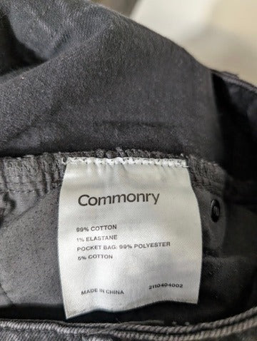 Commonry The Cropped Girlfriend Jean Black Women's Size 16 - Image 5