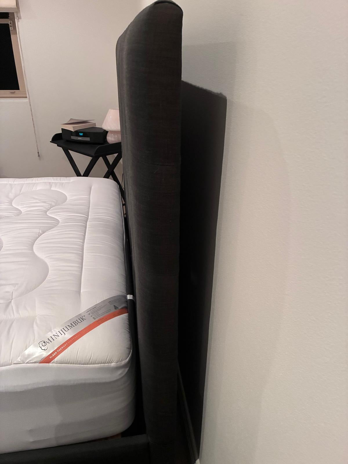 Heatherly Design Fenwick Queen Bed Head and Base Black Linen - Image 5