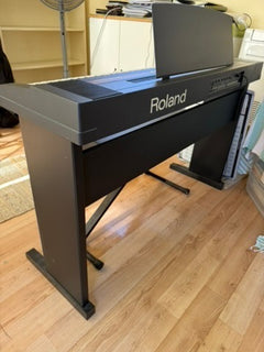 Roland ep-77 Digital Piano with Stand and Bench - Image 5
