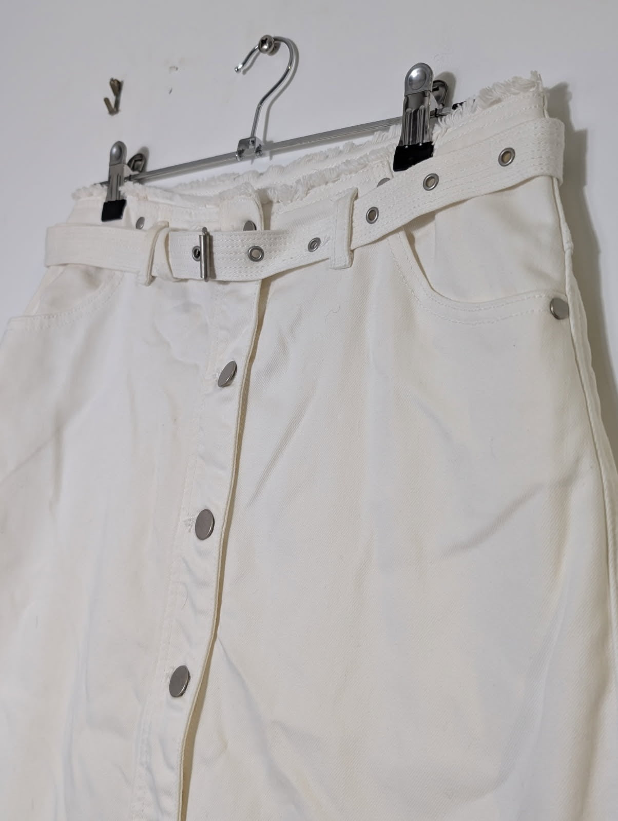 Seed Heritage White Denim Button-Front Midi Skirt - Size 8 - Image 6