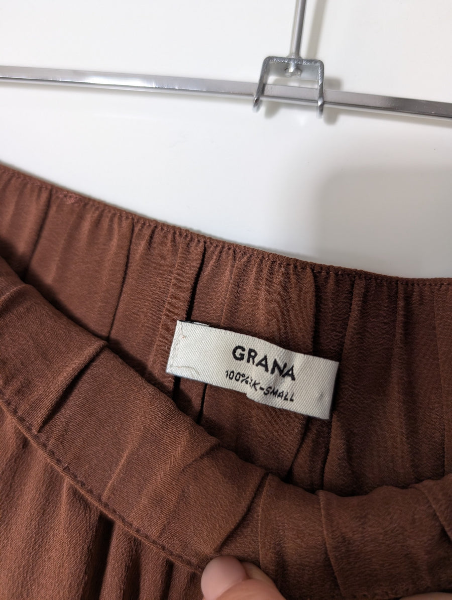 GRANA Silk Racerback Camisole and Shorts Set Brown Size M/S - Image 5