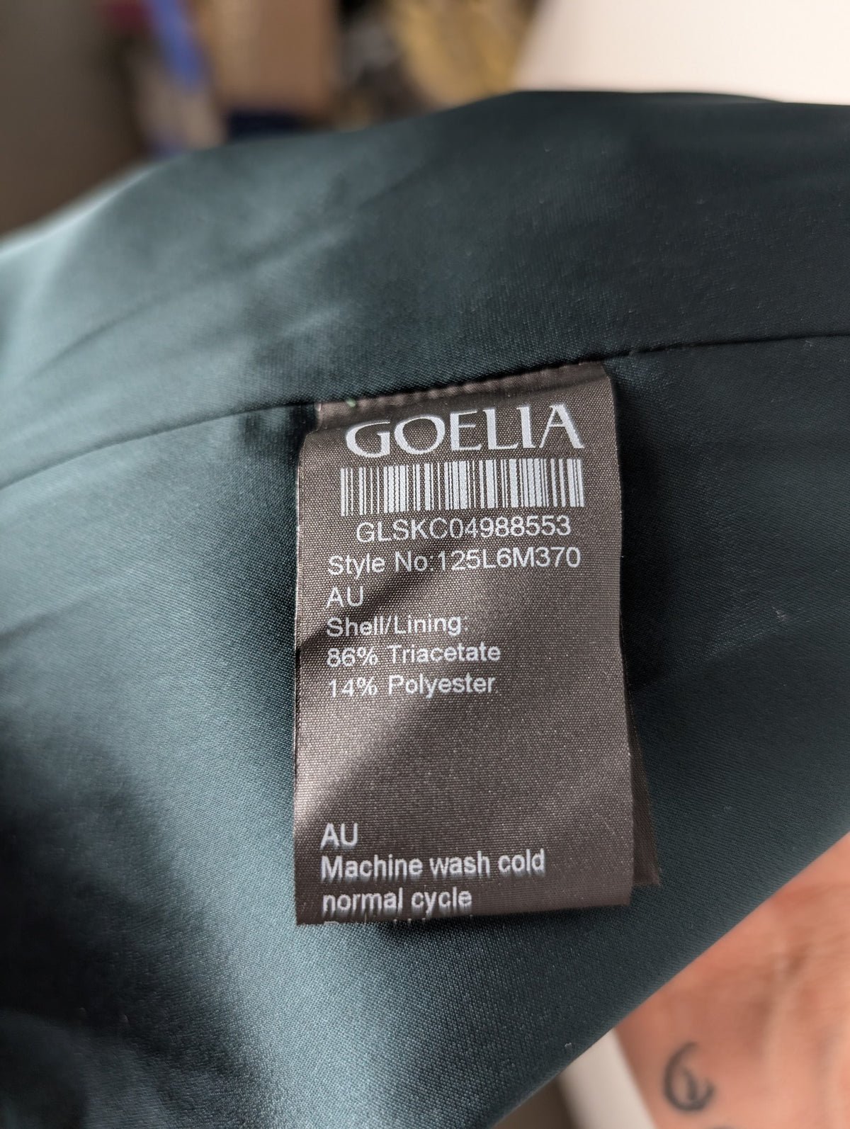GOELIA Satin Blazer - Sophisticated Dark Green Tailored Jacket - Image 8