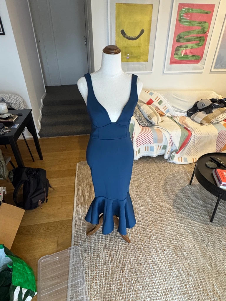 ASOS Blue Sleeveless Mermaid Hem Midi Dress - Image 4