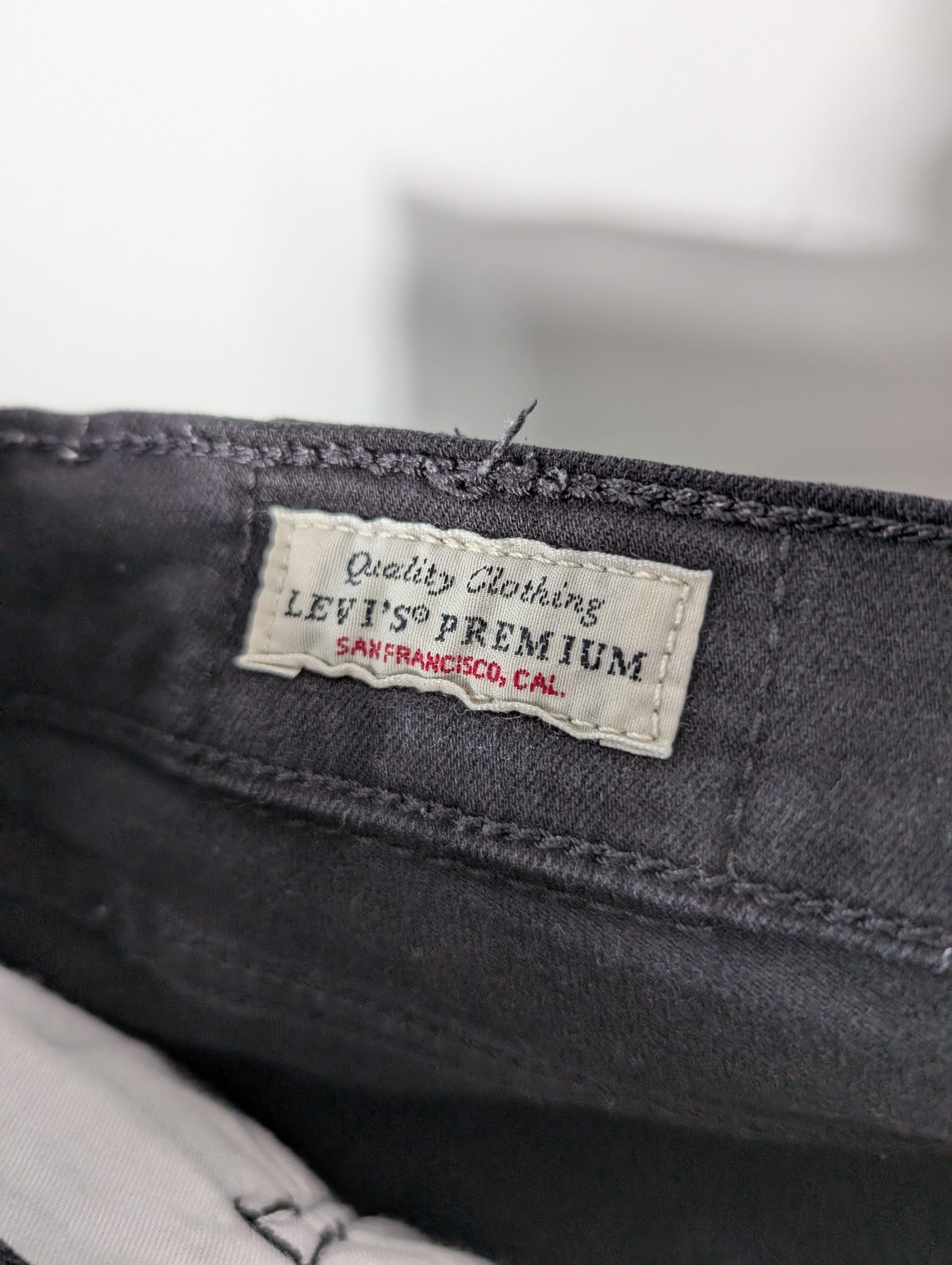 Levi's 311 Shaping Skinny Jeans Black Women's Size 32 - Image 9