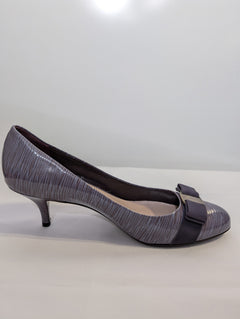 Salvatore Ferragamo Vara Bow Kitten Heel Pumps Grey Patent Leather - Image 2