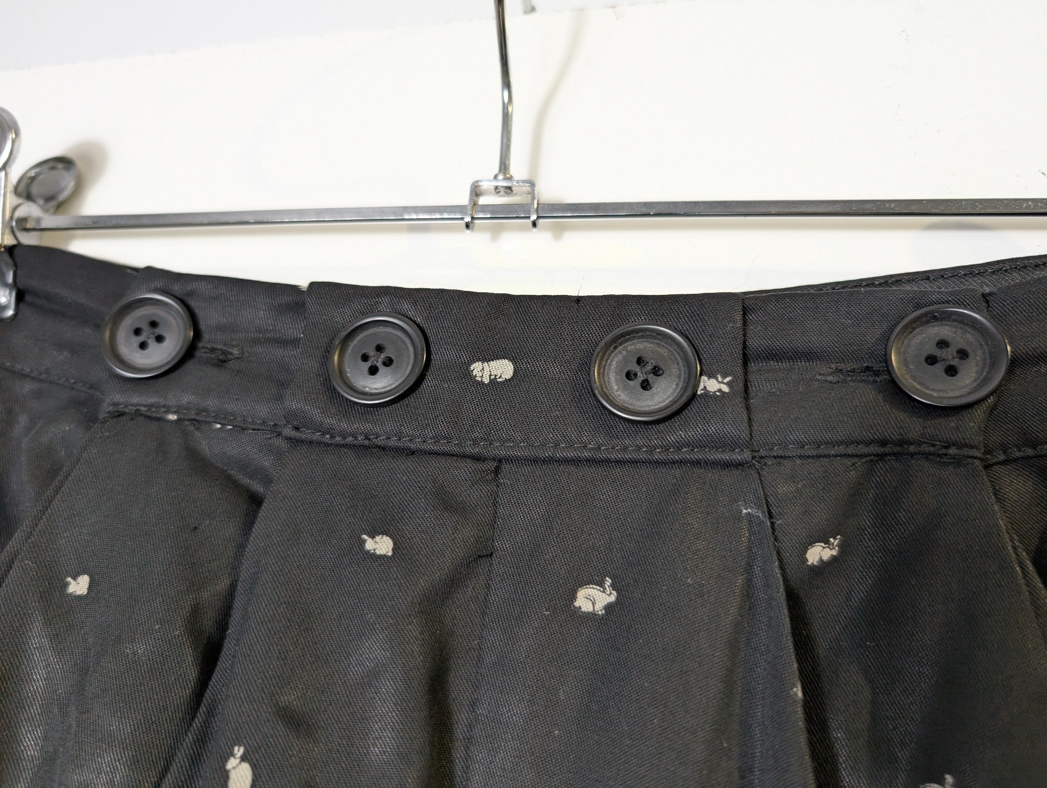 alice McCALL High-Waisted Pleated Shorts Black Rabbit Print AU 8 - Image 4