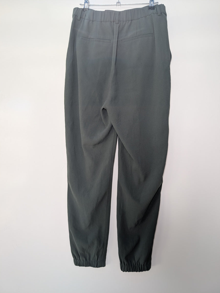 UNIQLO Pleated Trousers Grey Women's Size M - Image 4