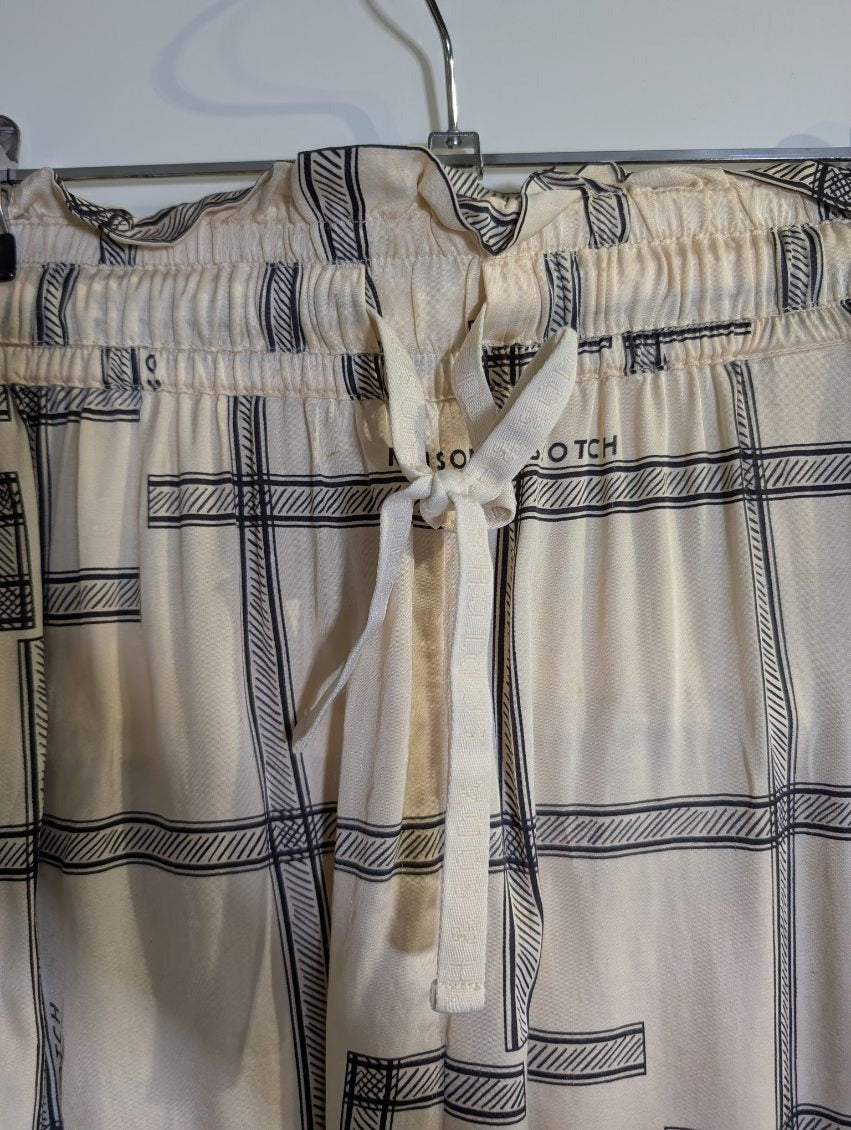 Maison Scotch Plaid Print Elastic Waist Shorts Cream & Black - Image 6