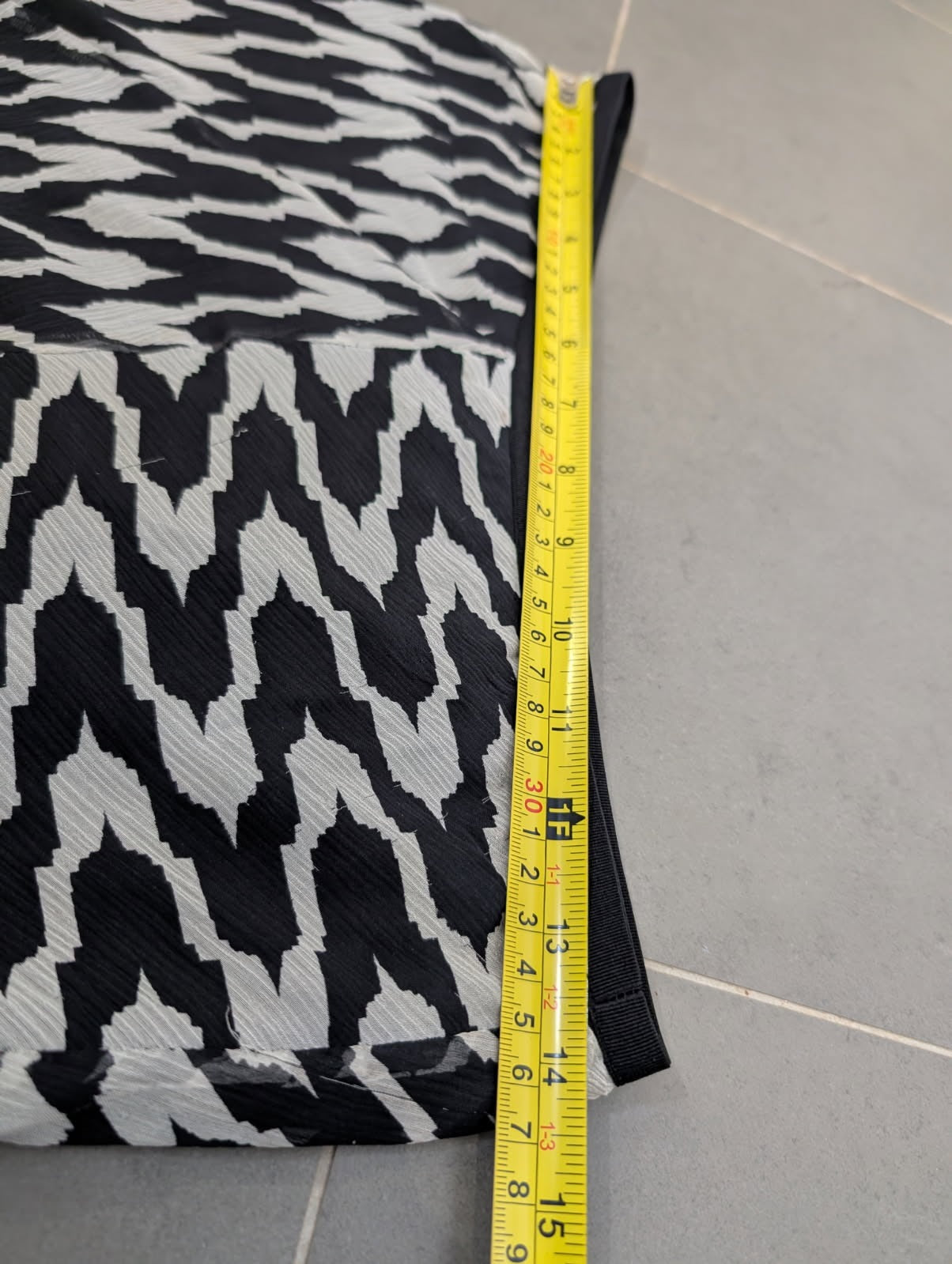 Diane von Furstenberg DVF Silk Chiffon Mixed Print Midi Skirt - Size S - Image 6