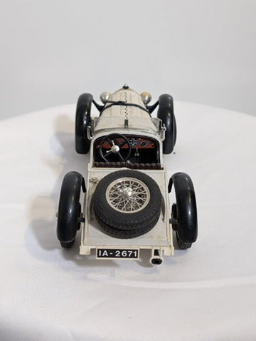 Burago Mercedes-Benz SSK 1928 Diecast Model Car 1:18 Scale White - Image 6