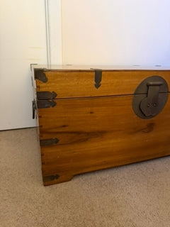 Antique Chinese Elm Wood Blanket Chest with Brass Hardware - Image 6