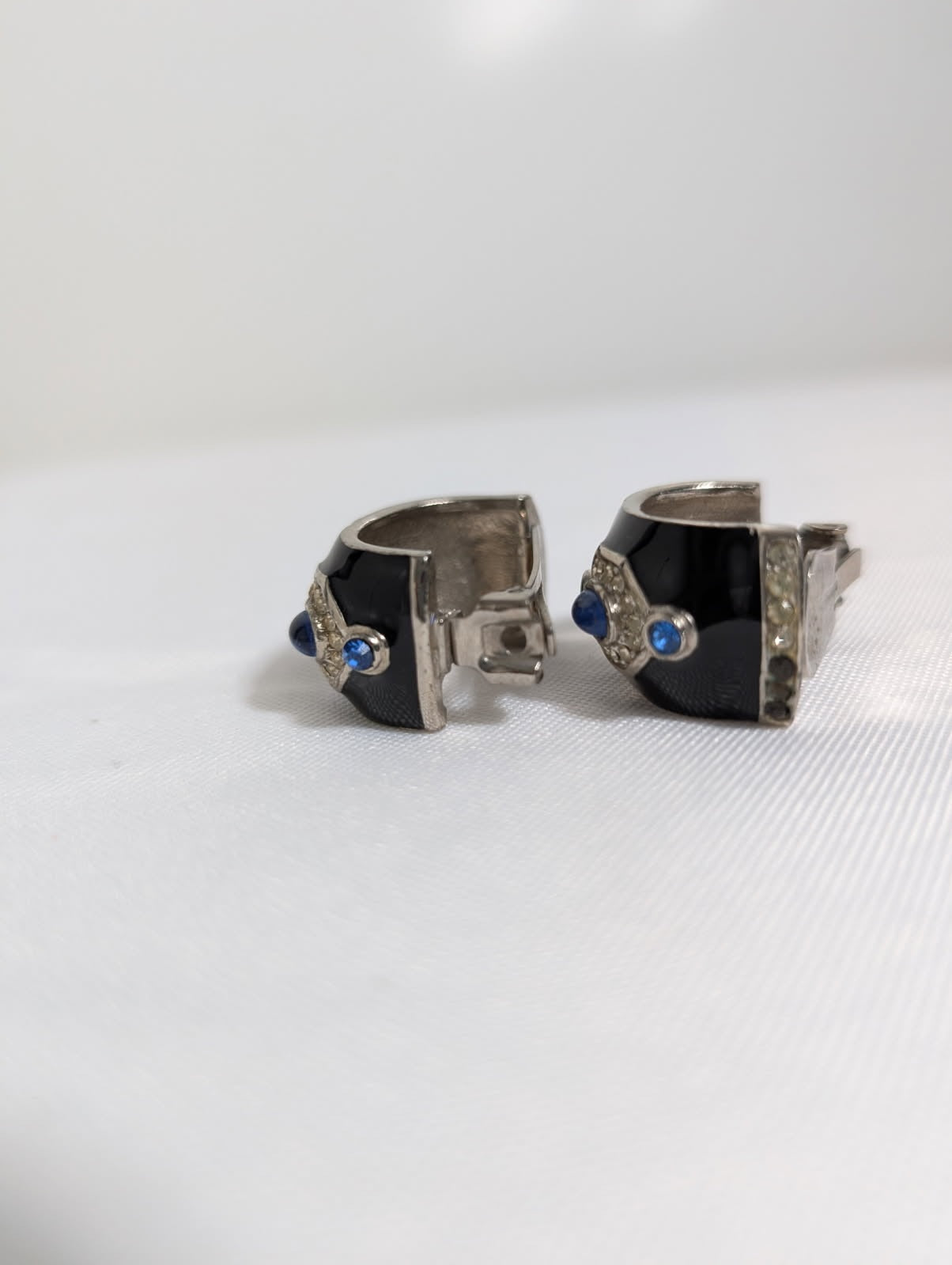 Vintage Enamel and Rhinestone Clip-On Hoop Earrings with Blue Cabochons - Image 6