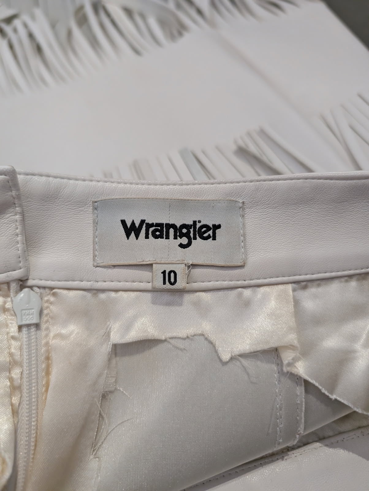 Wrangler White Faux Leather Fringe Mini Skirt - Women's Size 10 - Image 6