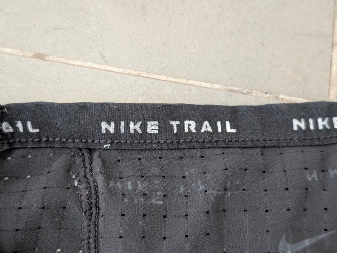 Nike Trail Running T-Shirt - Men's Size Medium Black Dri-Fit - Image 7