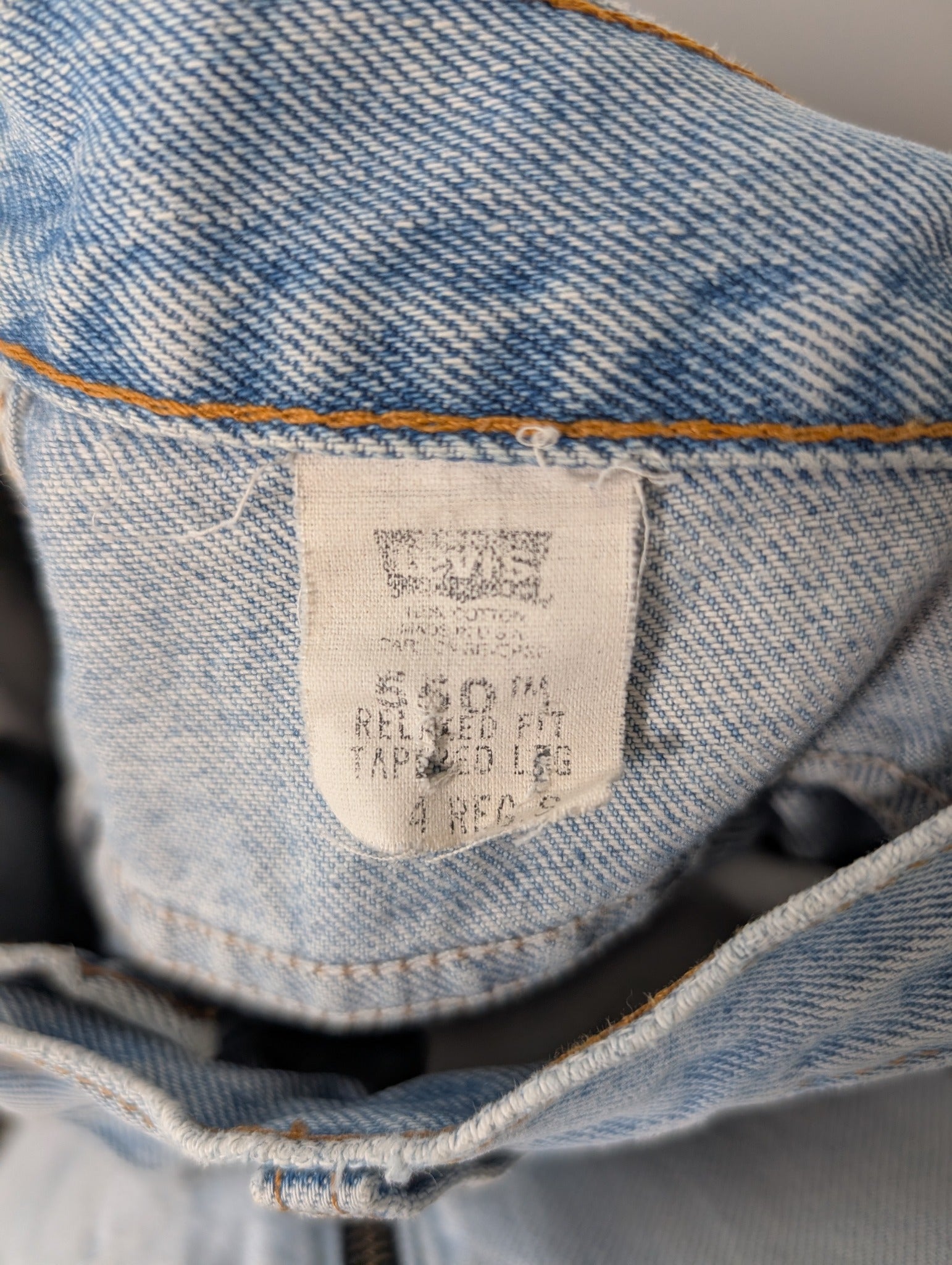 Levi's 550 Relaxed Fit Jeans Light Wash Women's Size 4 - Image 7