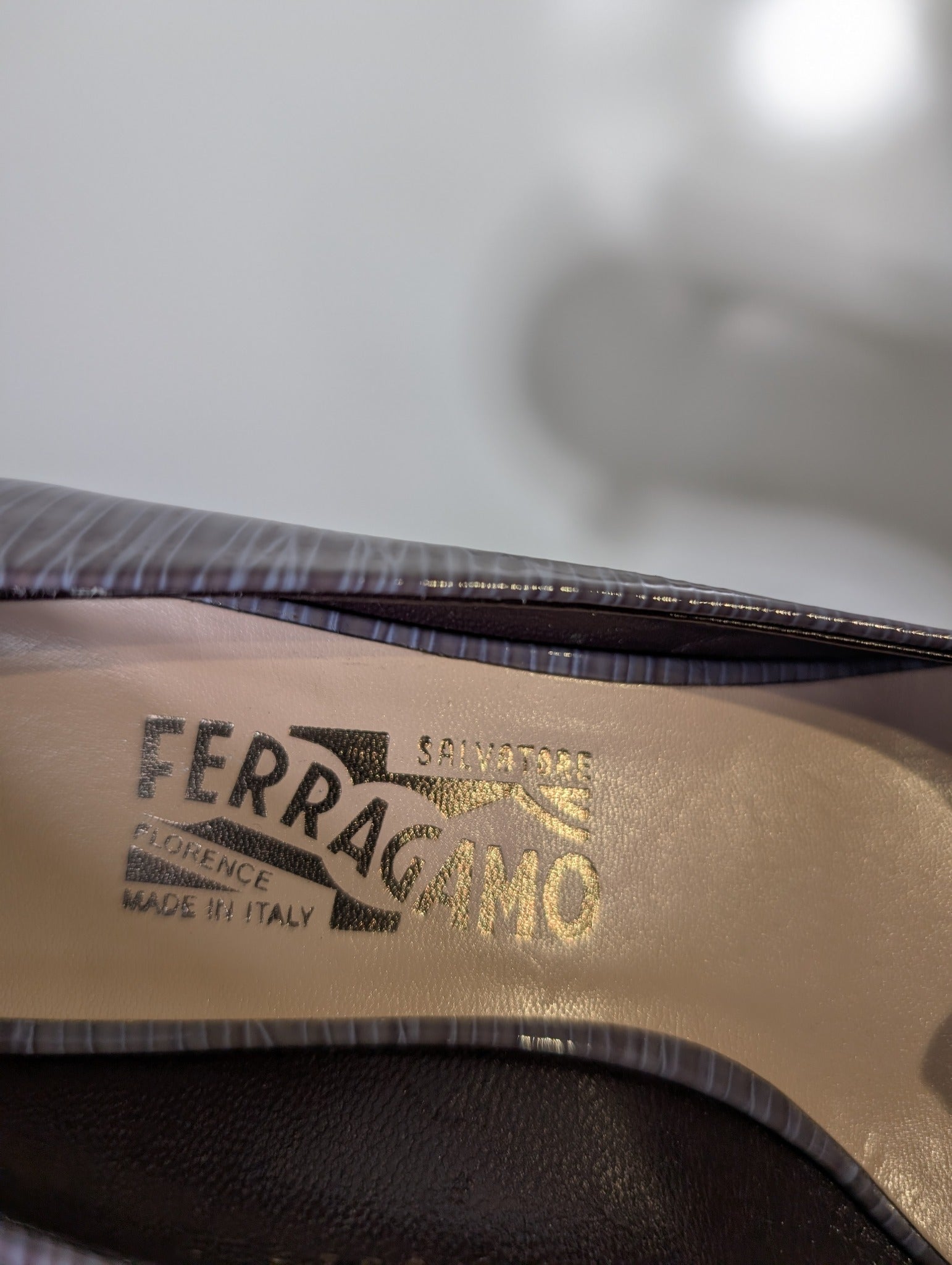 Salvatore Ferragamo Vara Bow Kitten Heel Pumps Grey Patent Leather - Image 6