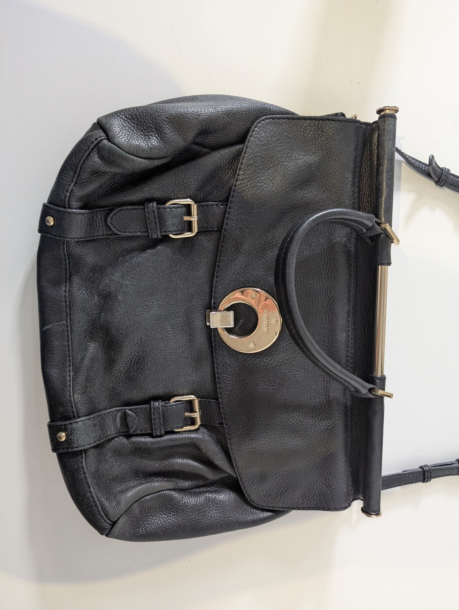 Oroton Leather Handbag Black Classic Crossbody - Image 3