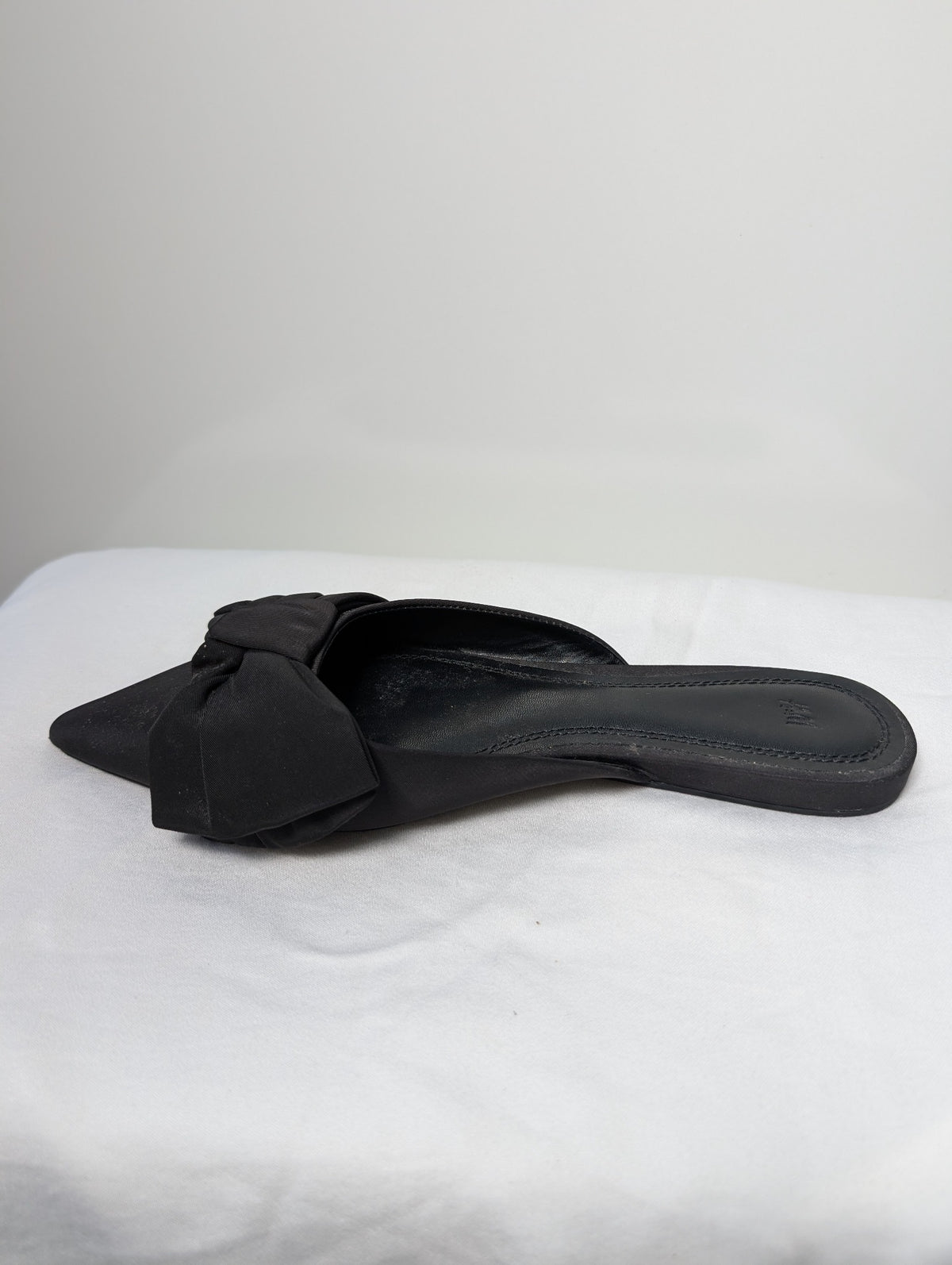 H&M Pointed Toe Bow Mules Black Size 38 - Image 3