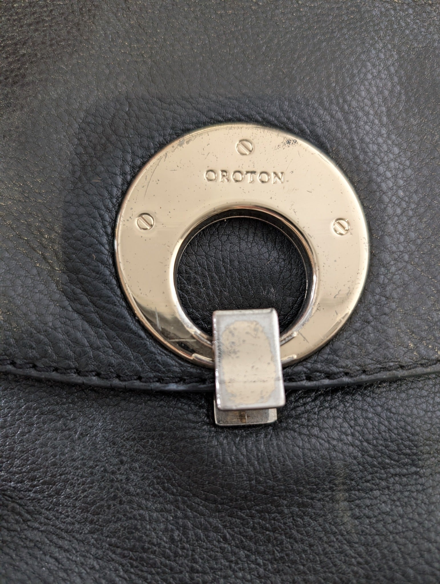Oroton Leather Handbag Black Classic Crossbody - Image 5