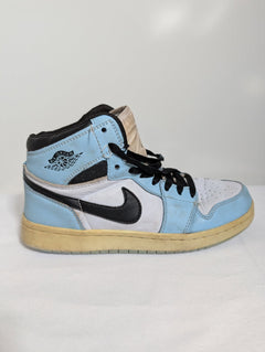 Nike Air Jordan 1 Retro High OG UNC Women's US 6 - Image 7