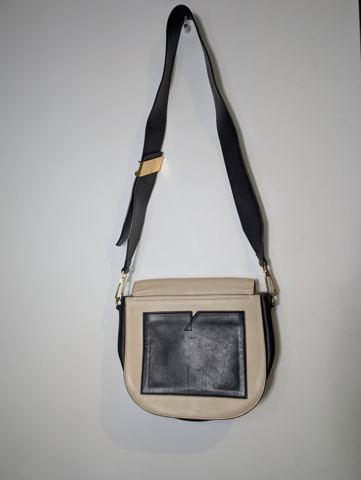 Ginger & Smart Leather Crossbody Bag Black & Cream - Image 7