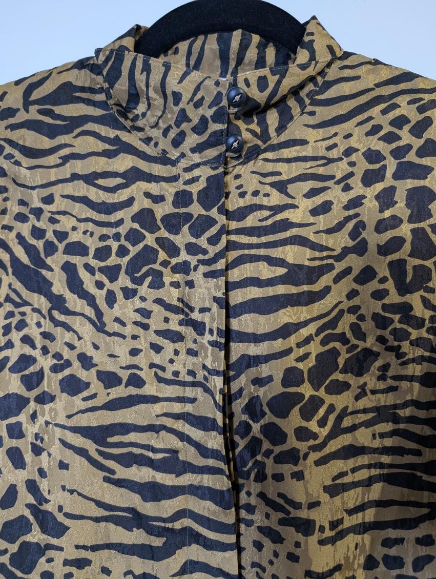 JMT Exclusively Designed Silk Shirt Leopard Print Size 34 - Image 7