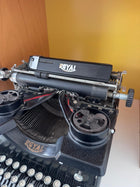 Royal Quiet De Luxe Typewriter 1950s Manual Mechanical Black - Image 7