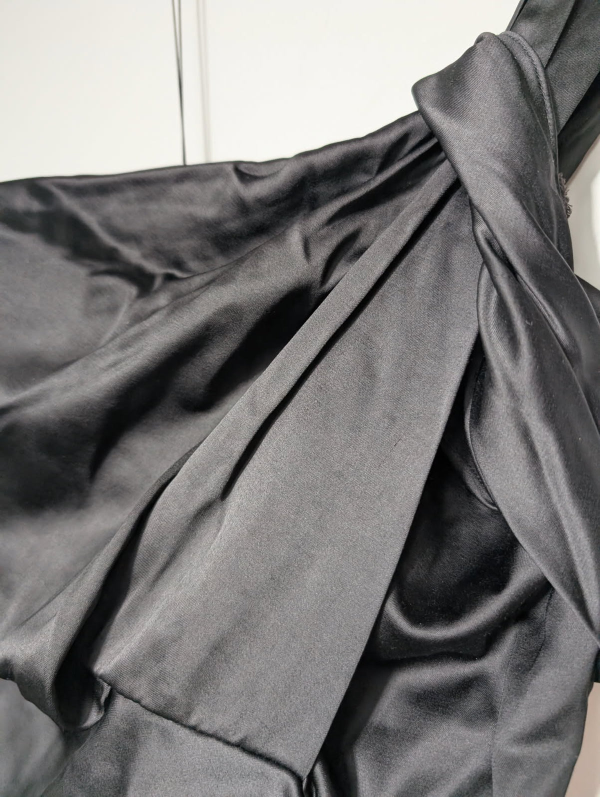 Significant Other One-Shoulder Satin Maxi Dress Black AU 8 - Image 5