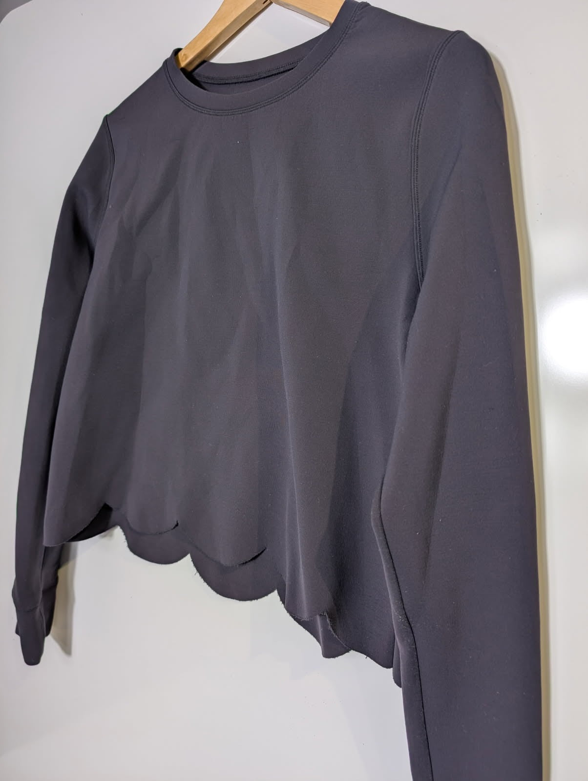 Nimble Activewear Long Sleeve Top Scalloped Hem Black - Image 7