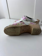 Fotvänlig Swedish Clogs Floral Print Wooden Shoes White and Pink - Image 5