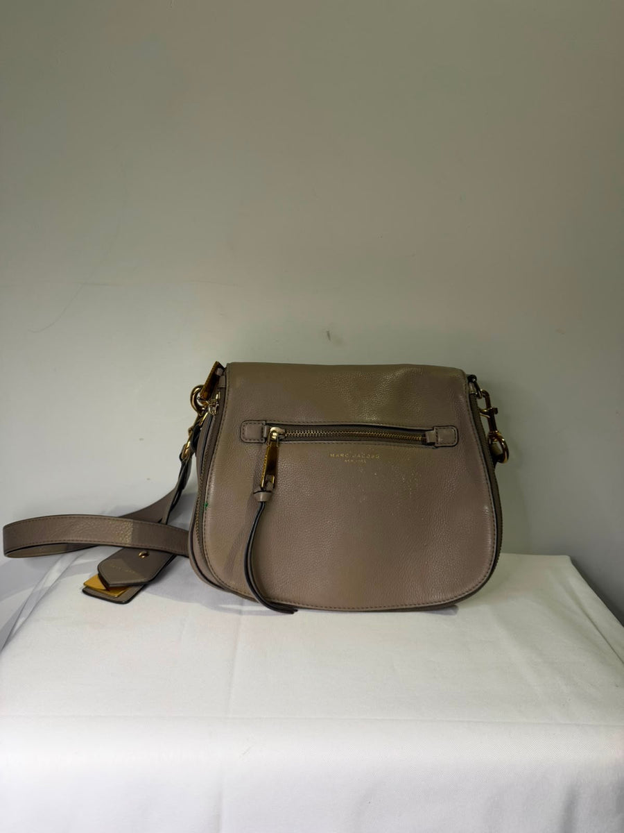 Marc Jacobs Recruit Nomad Crossbody Bag Taupe Leather - Image 7