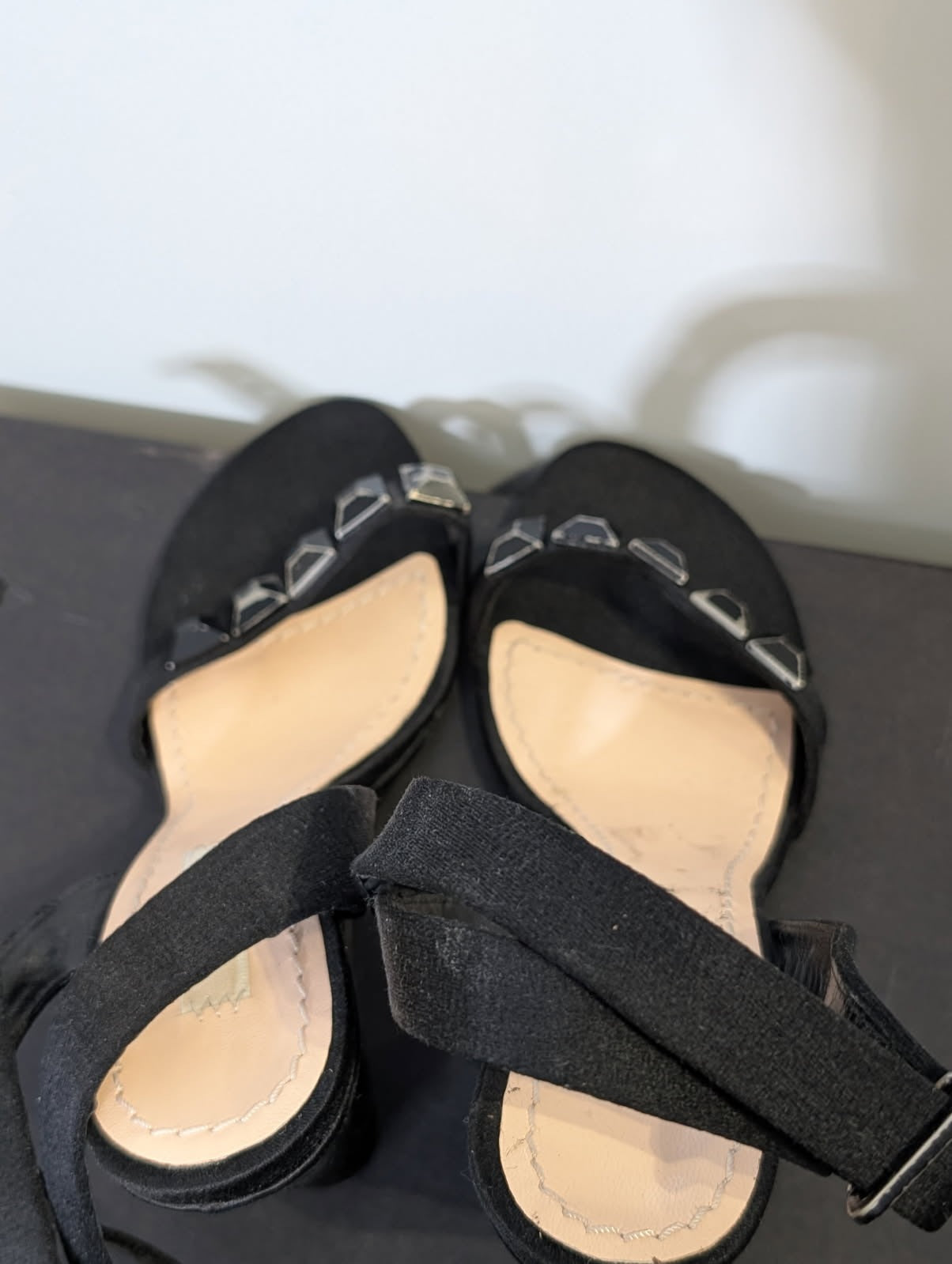 Marc Jacobs Black Suede Chain Detail Wedge Sandals - EU 38 - Image 7