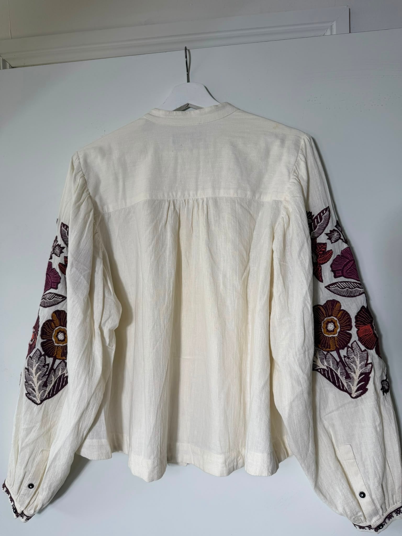 Scotch & Soda Maison Scotch Embroidered Sleeve Blouse Cream - Image 2