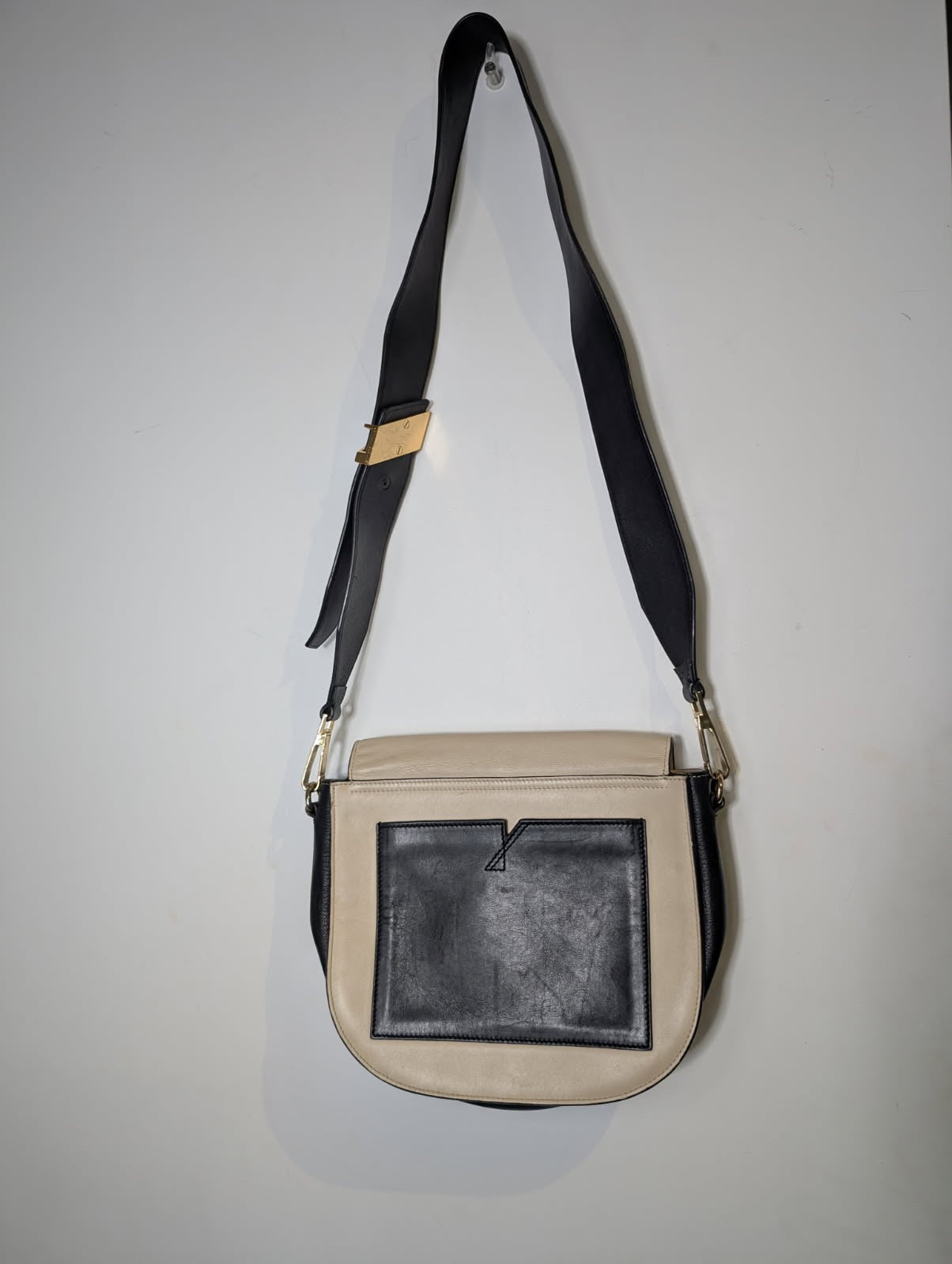 Ginger & Smart Leather Crossbody Bag - Two-Tone Black and Cream - Image 2