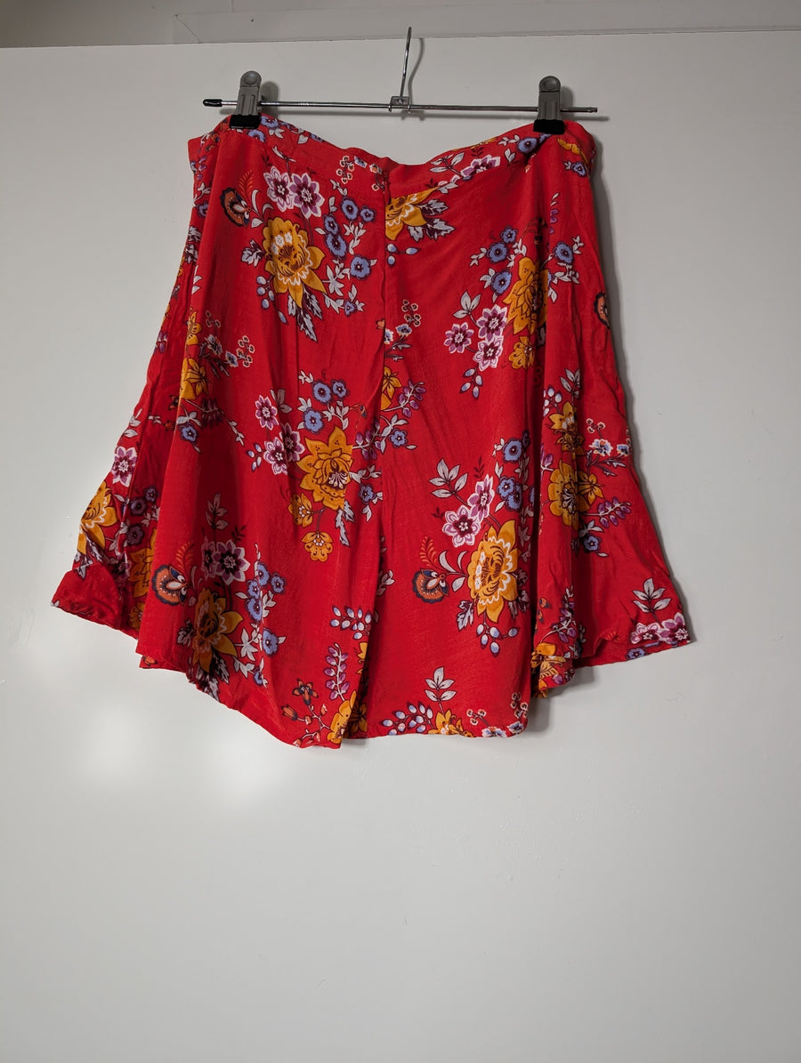 Tigerlily Red Floral A-Line Mini Skirt Size 10 - Image 4