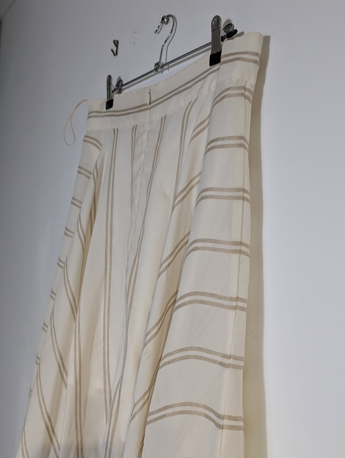 KITX Striped Midi Skirt - Cream & Beige Rayon Silk Blend Size 12 - Image 8