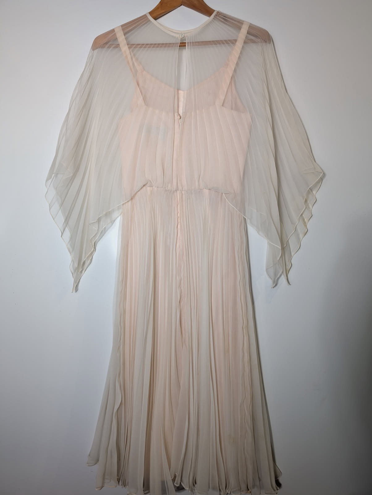 Vintage 1970s Merco Davron Pale Pink Pleated Chiffon Flutter Sleeve Maxi Dress - Image 8