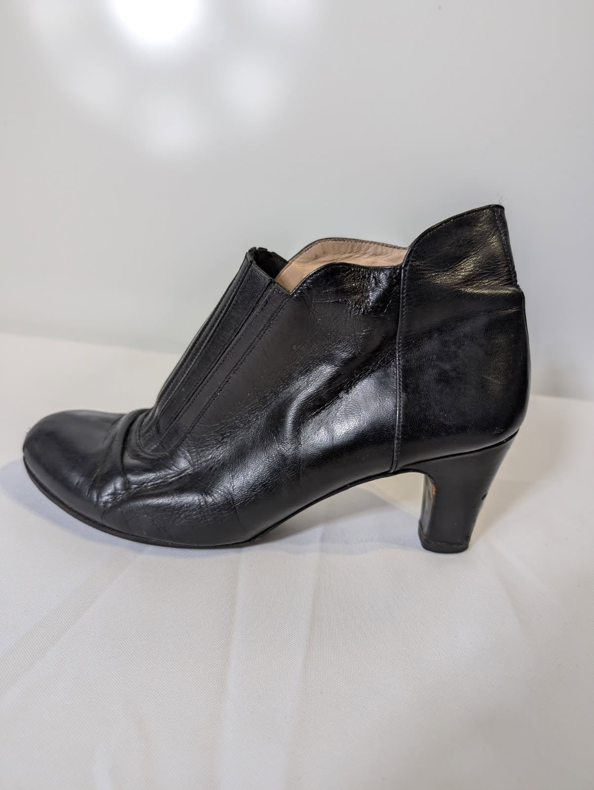 Laure Bassal Leather Ankle Booties Black Women's Size 6.5 - Image 2