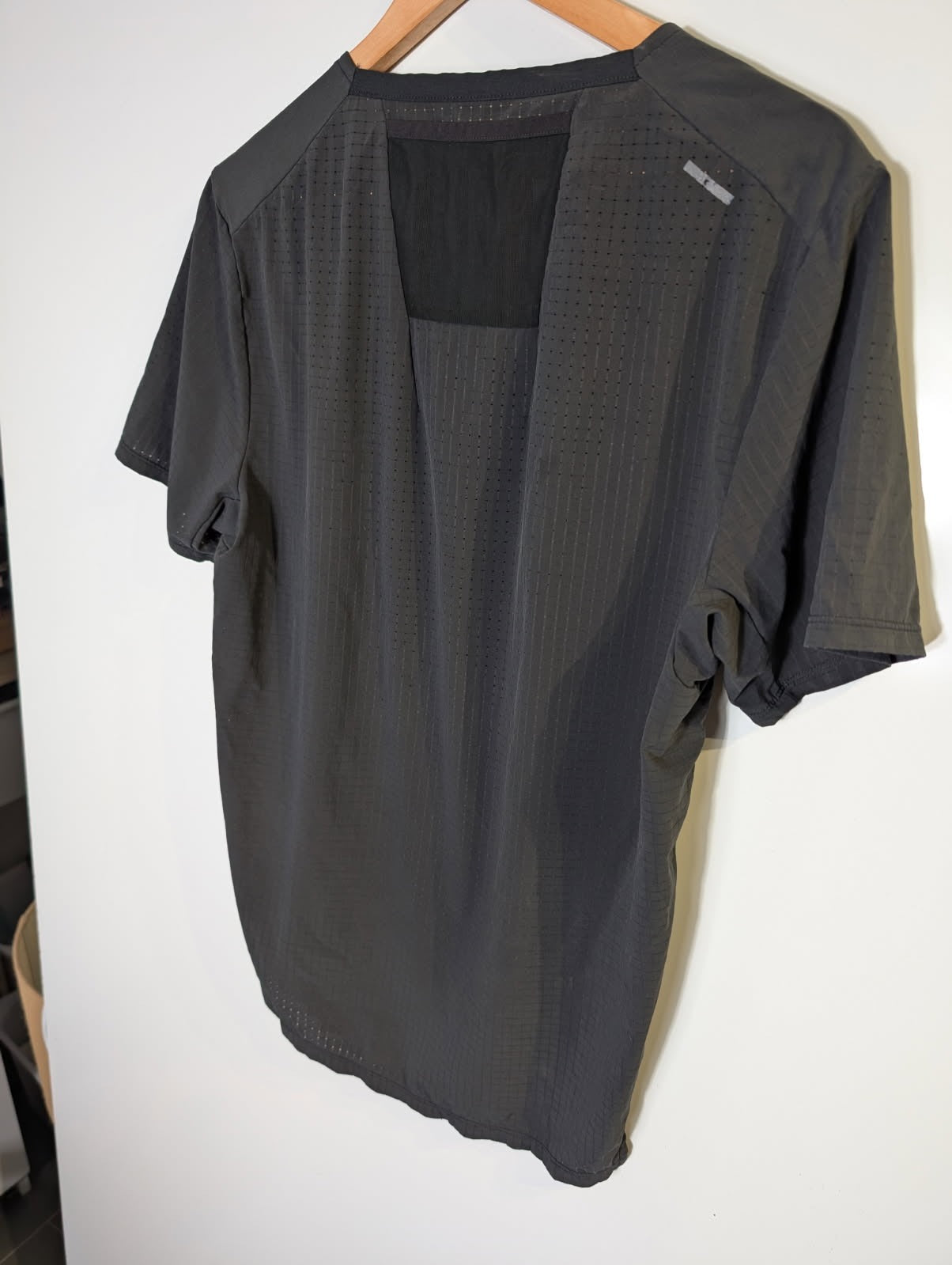 Nike Trail Running T-Shirt - Men's Size Medium Black Dri-Fit - Image 9
