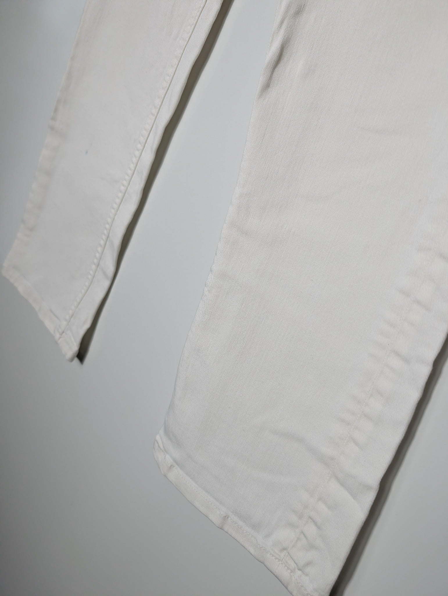 Reiko Paulin High-Waisted Button-Fly Jeans White Size 26 - Image 3