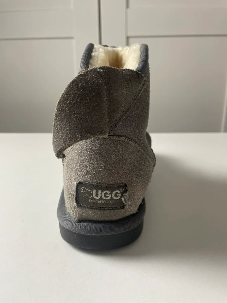 UGG Kids Grey Suede Shark Face Boots - Image 2