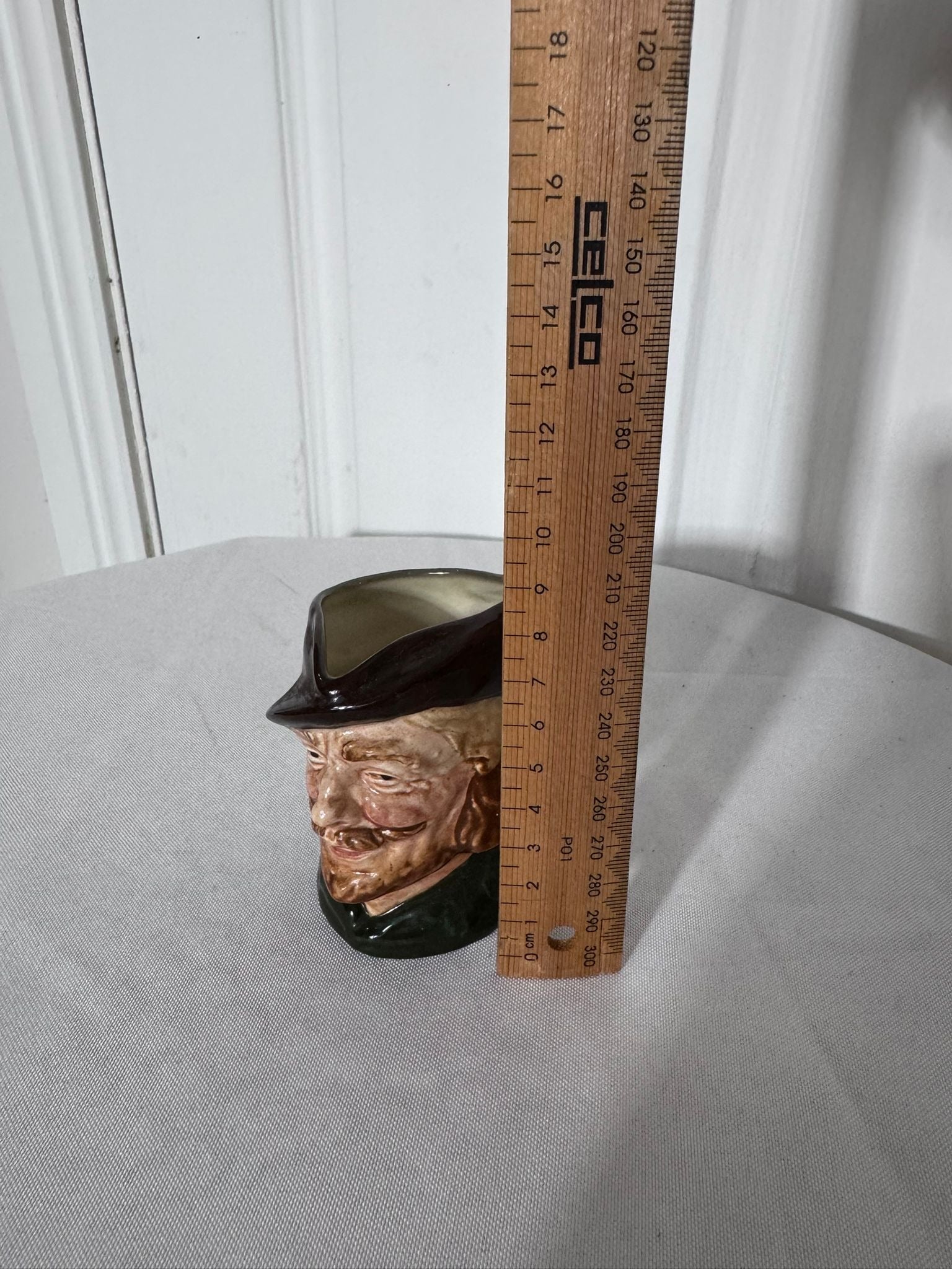 Royal Doulton Robin Hood Character Jug Vintage Toby Mug 1946 England  - Image 9