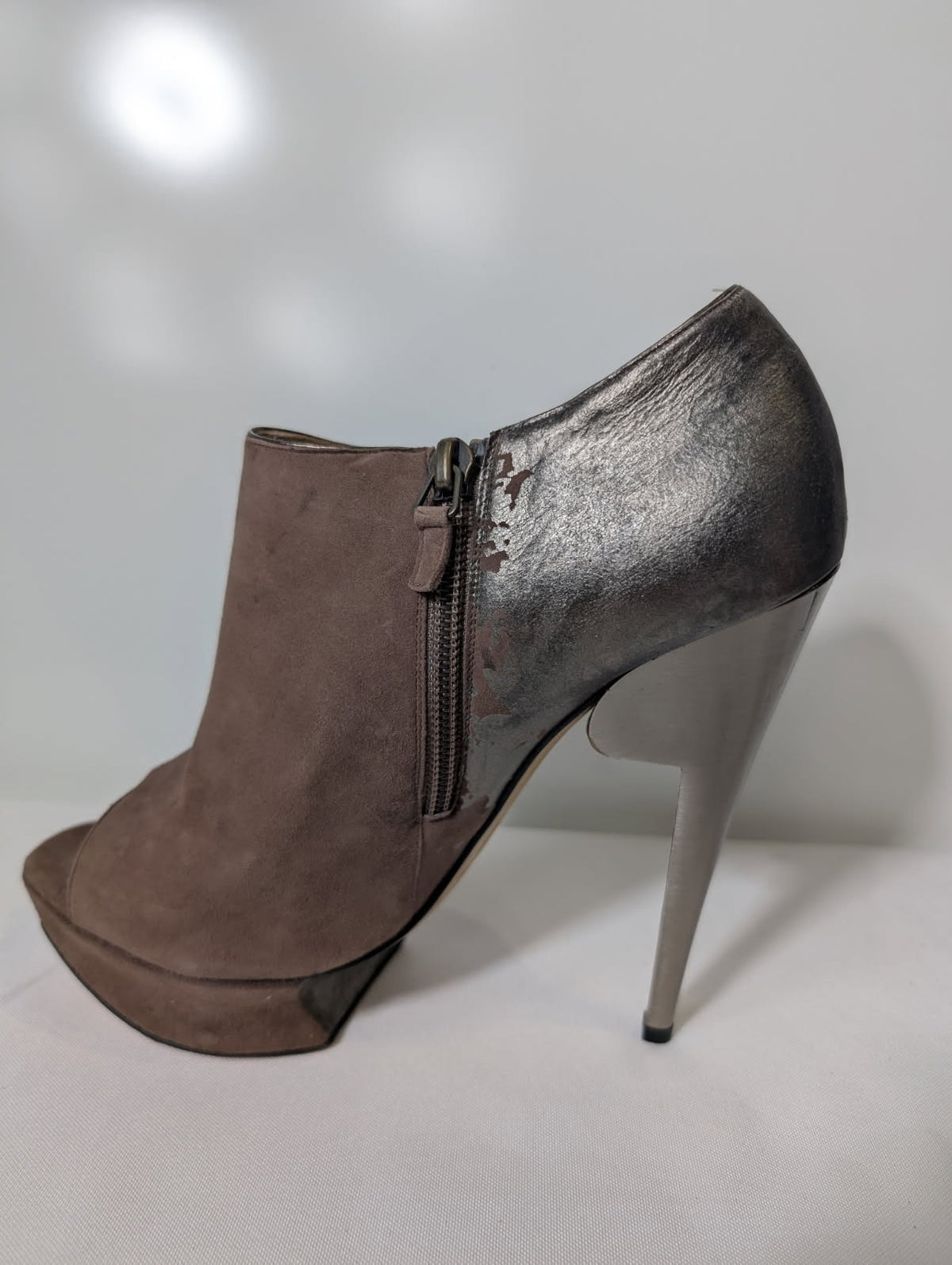 Nicholas Kirkwood Suede & Metallic Leather Peep-Toe Platform Booties Size 38.5 - Image 2