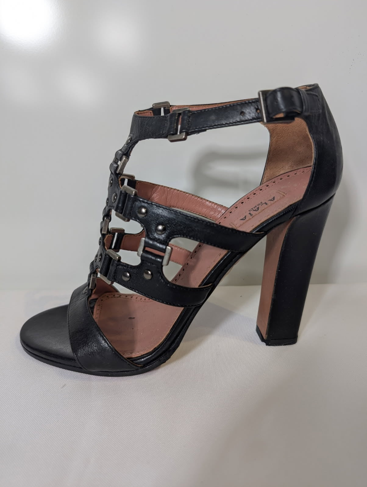 Alaïa Black Leather Studded Gladiator Sandals - EU 38 - Image 9