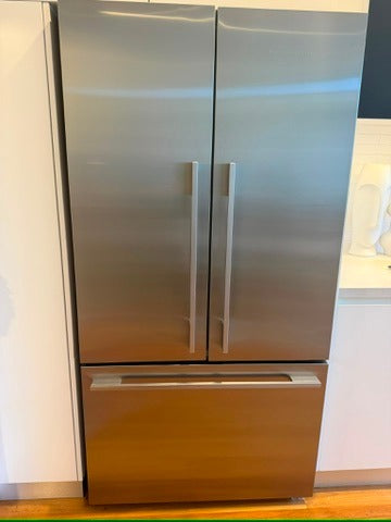 Fisher & Paykel ActiveSmart French Door Refrigerator Stainless Steel Model RF610ADJX5 - Image 9