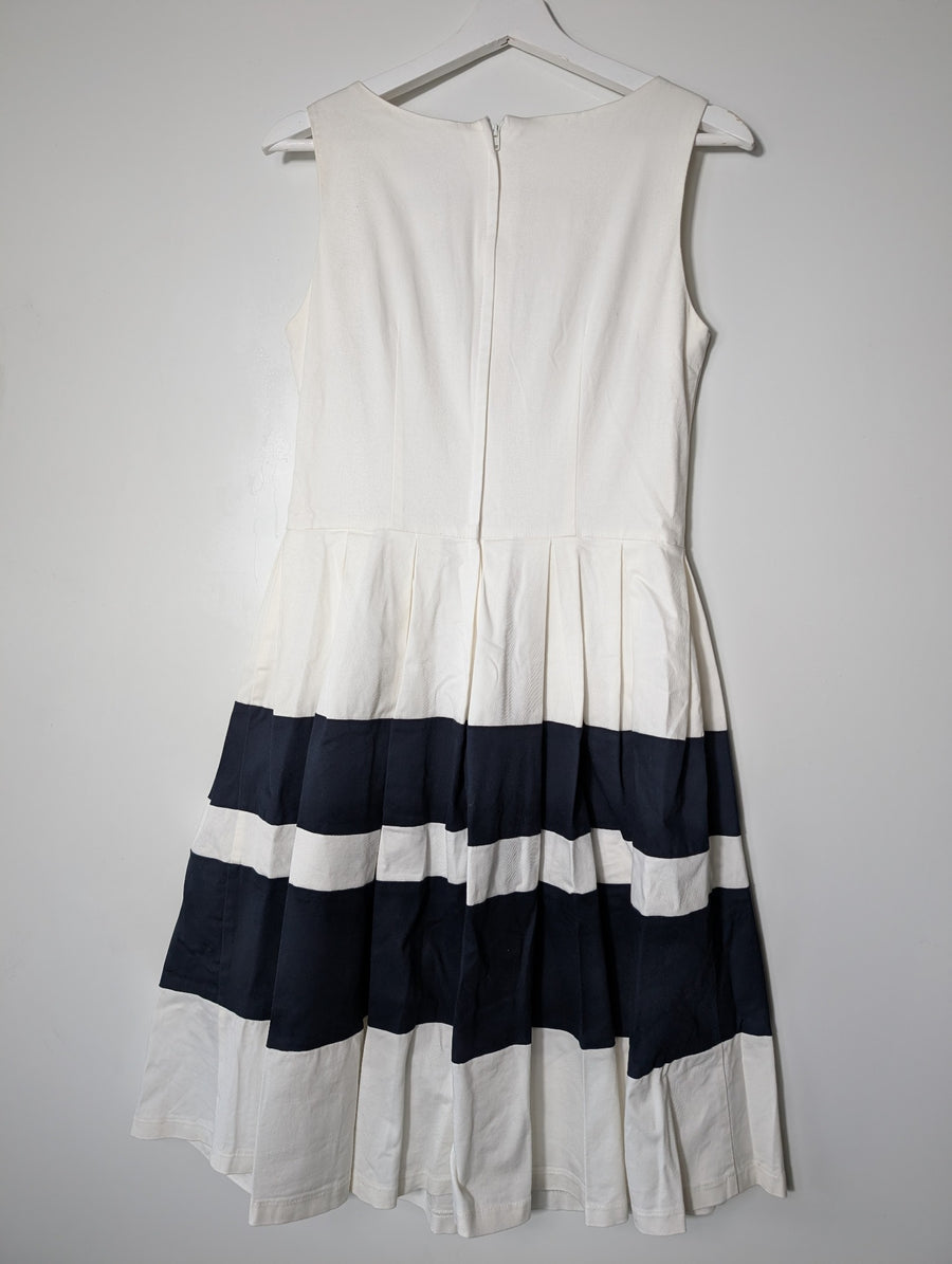 Pringle of Scotland Sleeveless Striped Fit and Flare Dress Navy Blue and White Size 10 - Image 6
